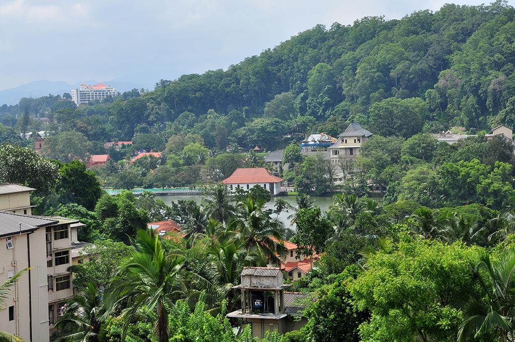 Highest View Hotel แคนดี้ ภายนอก รูปภาพ