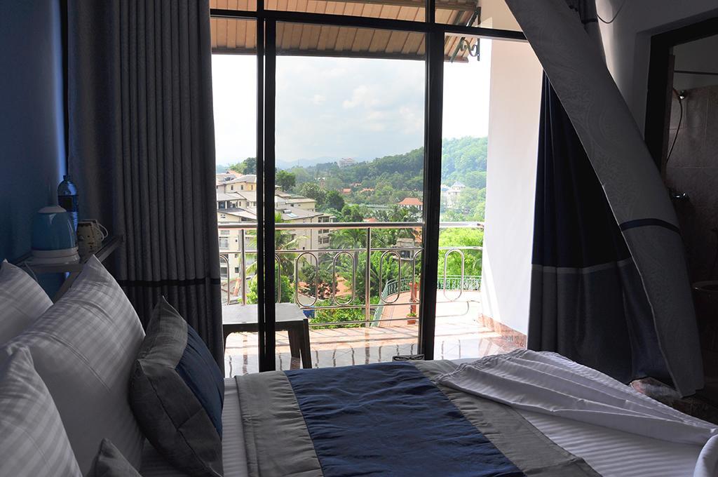 Highest View Hotel แคนดี้ ภายนอก รูปภาพ
